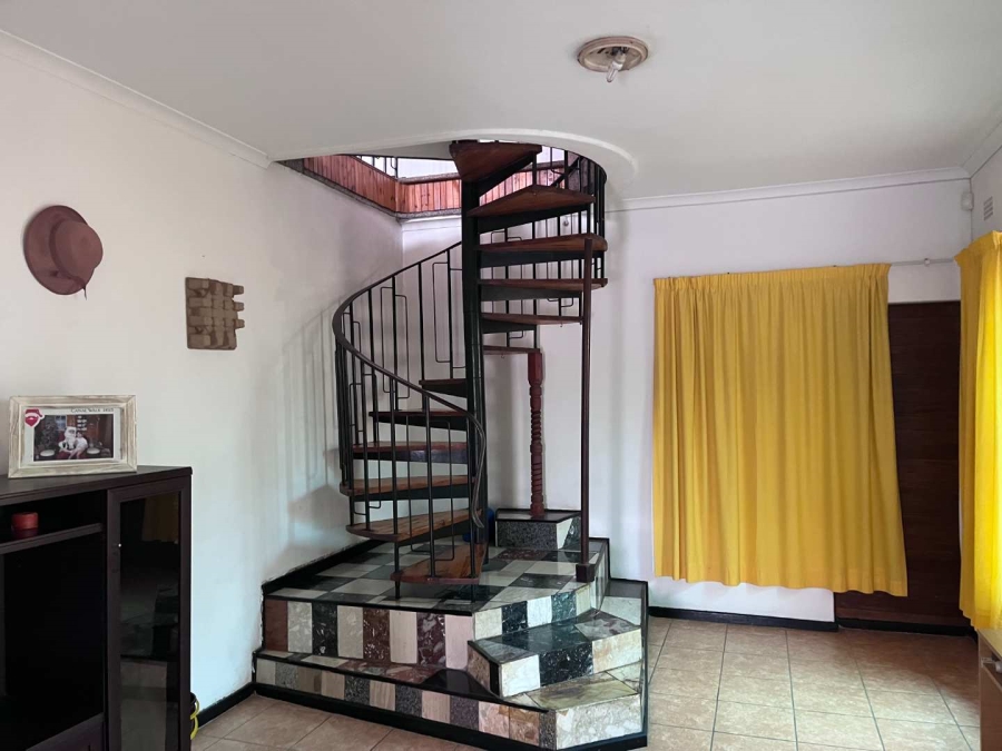 3 Bedroom Property for Sale in Wetton Western Cape
